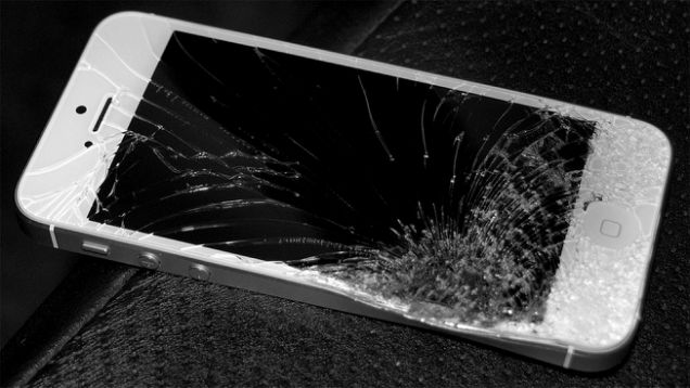 iPhone 5S Screen Repair Expert Brisbane | Yorit Solutions