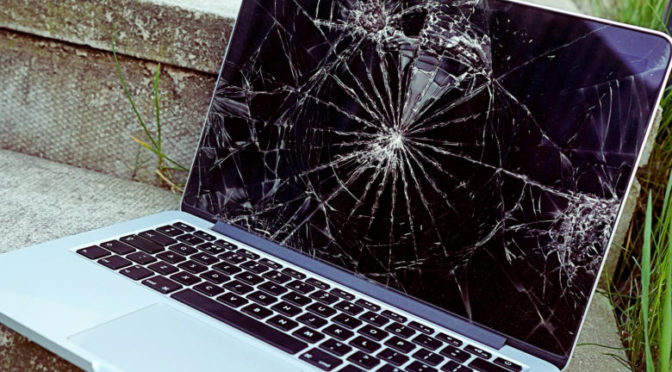 Is your MacBook Screen Cracked? Yorit Solutions is here to help!