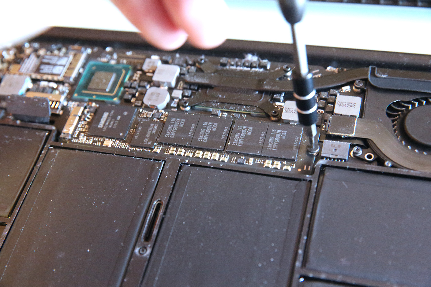 replacing macbook hard drive